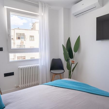 Apartamento Karnak En Zona Hospital - Universidad Αλμπαθέτε Εξωτερικό φωτογραφία